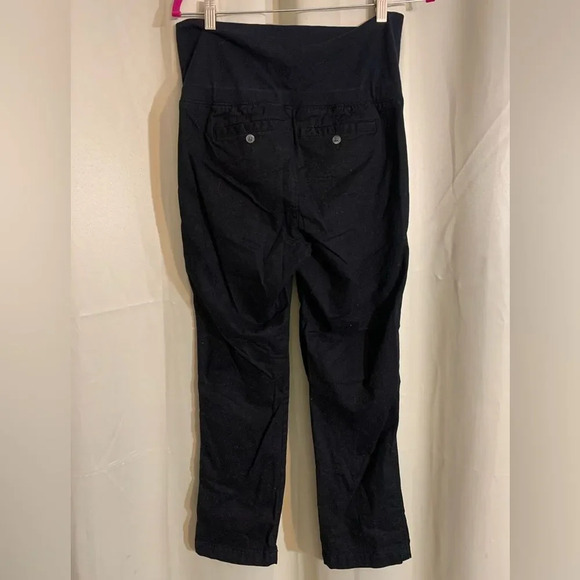 Old Navy Maternity Cargo Capris Small - Picture 2 of 2